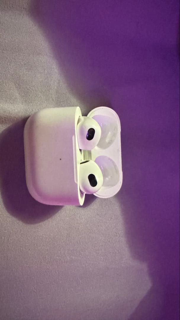 イヤホン airpods 3