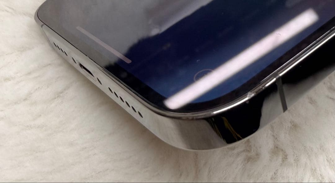 グエン　ホアンiPhone 13 Pro Max 256GB 本体