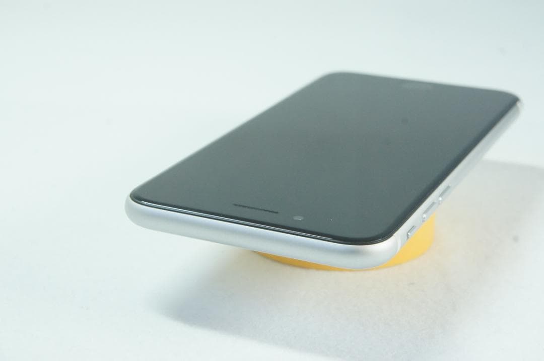 ☆☆美品　iPhone SE2 ホワイト 128GB SIMフリー☆☆