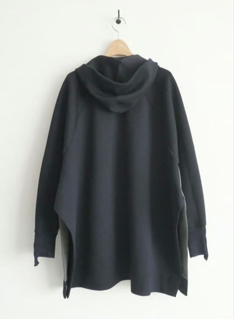 ナゴンスタンス ダンボールフレアフードプルオーバー