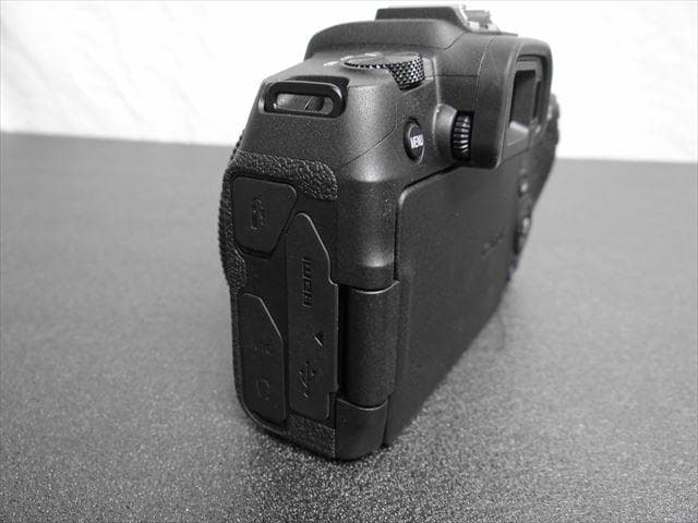 ★キャノン　EOS　RP　付属品多数　美品