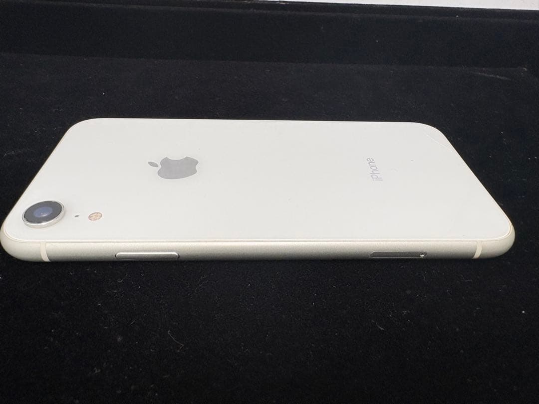 iPhoneXR 128GB ホワイト　バッテリー残量92%