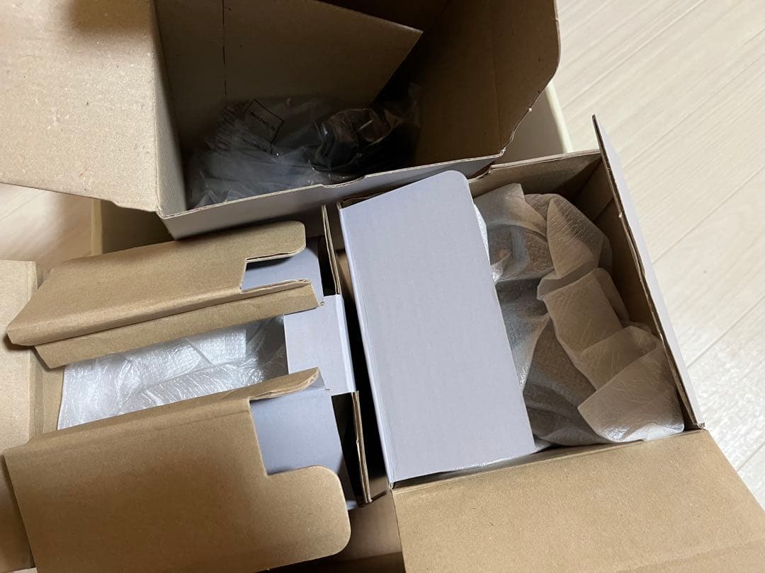 新品未使用品　ヒューロム　H310A 低速ジューサー　ホワイト