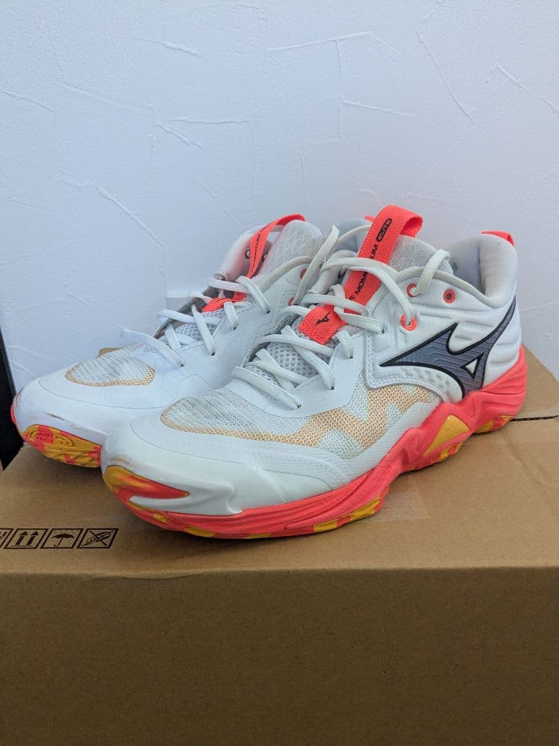 Mizuno ウェーブモーメンタムエリート　バレーボールシューズ　26cm