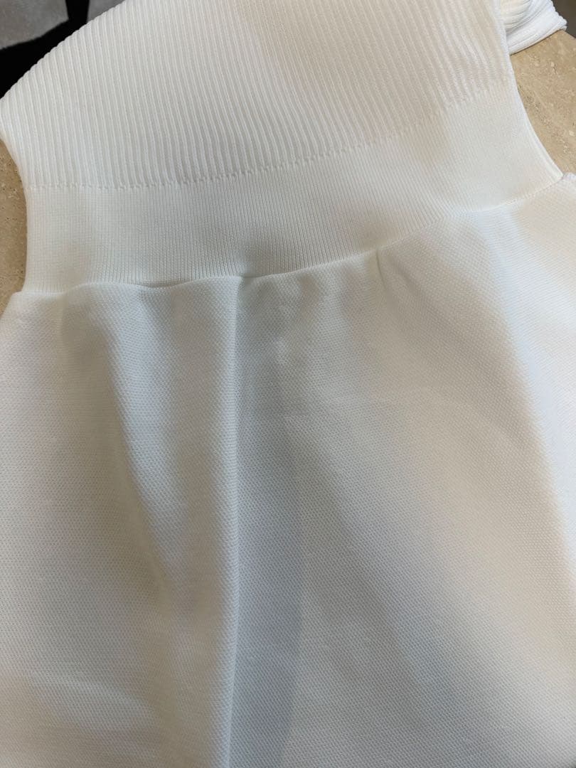 未使用美品【BARNEYS NEW YORK】ニットワンピース　ホワイト