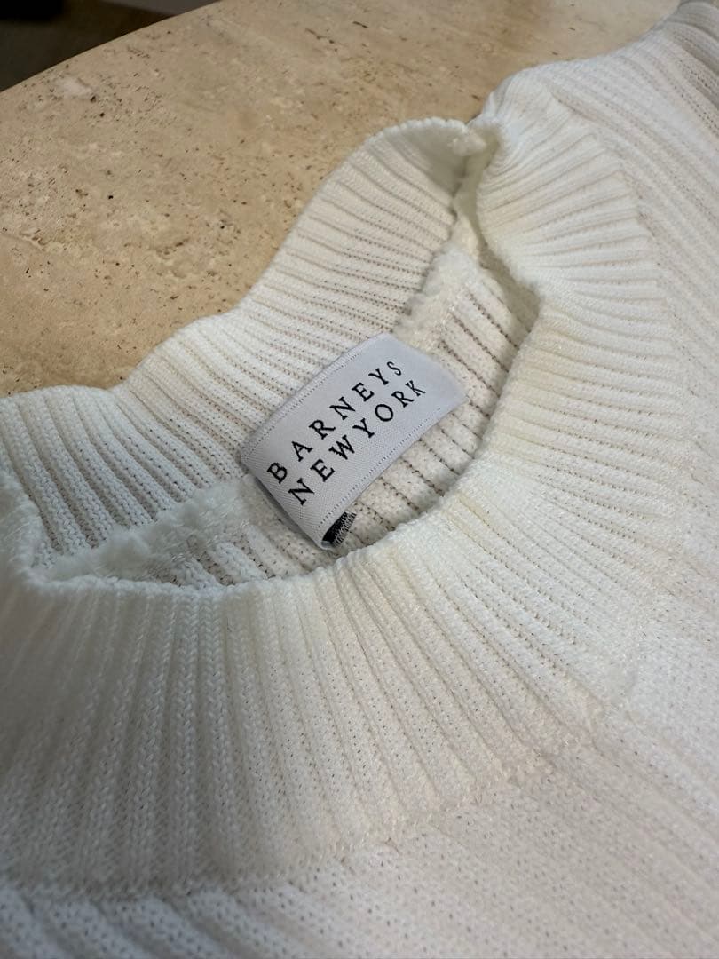 未使用美品【BARNEYS NEW YORK】ニットワンピース　ホワイト