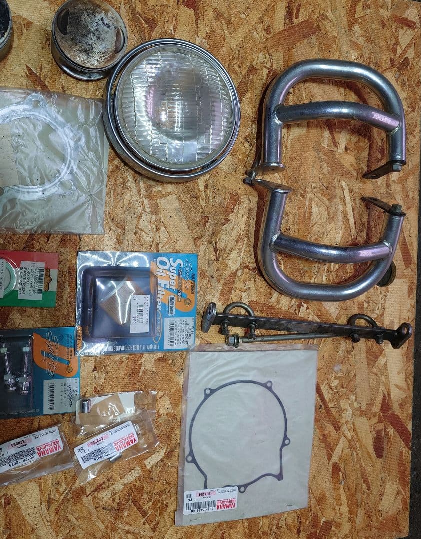 F*n様 SR400 500　ピストン2個、エンジンガード、純正パーツなど　ガレ