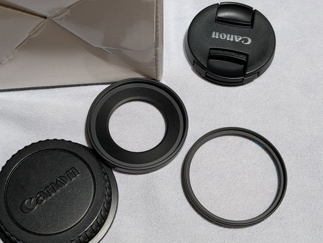 美品、Canon EF-S 24mm f/2.8 STM レンズ