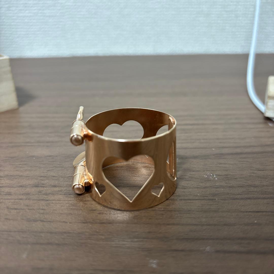 MOMO LIGA バスクラ用リガチャーNS(PGP縦ハート×ハート)