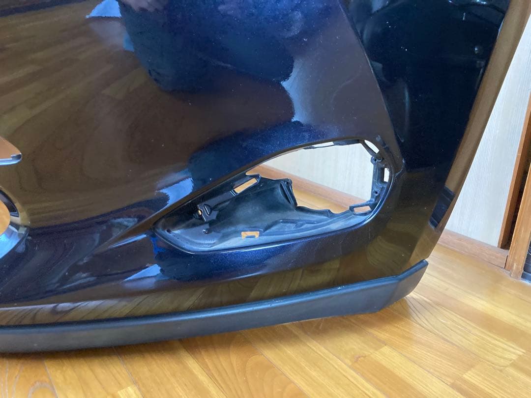 トヨタ　ハリアー　AVU65フロントバンパー