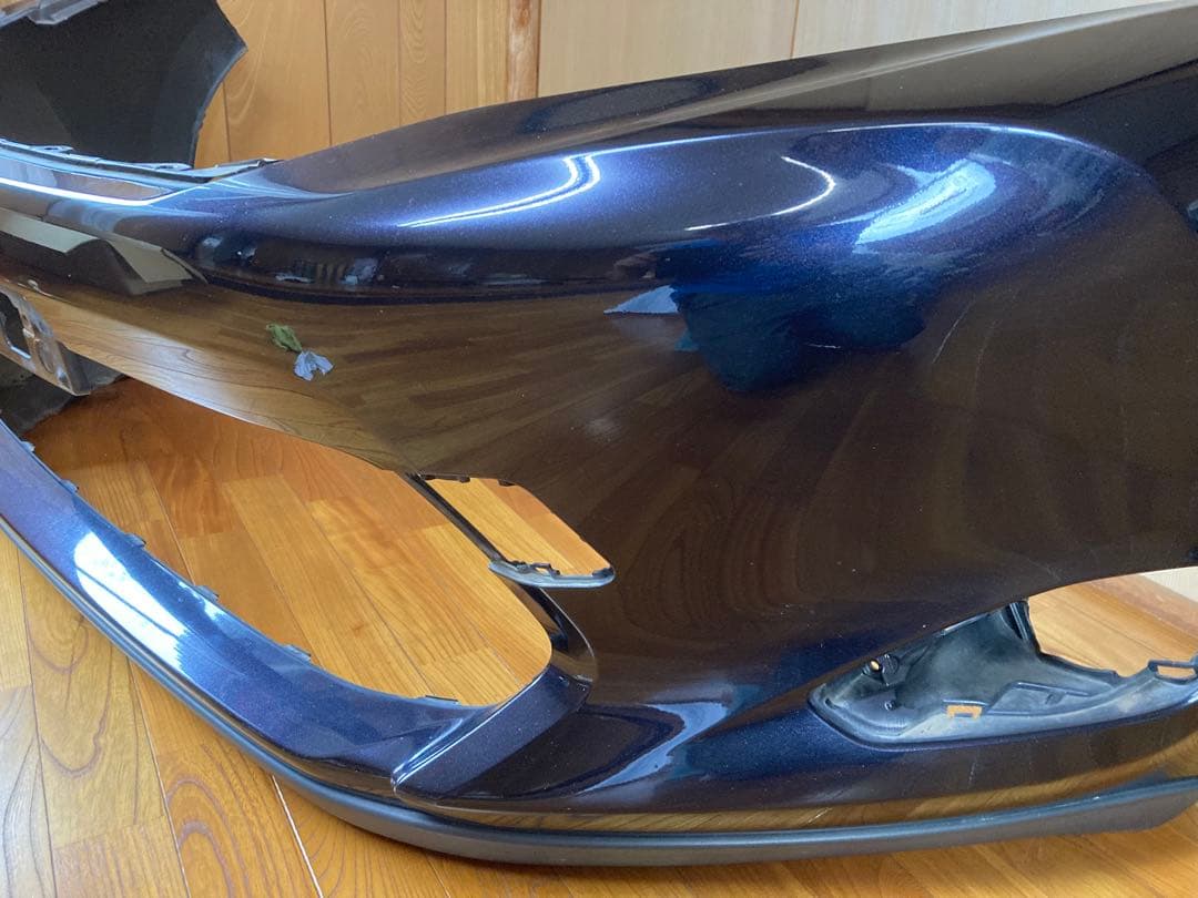 トヨタ　ハリアー　AVU65フロントバンパー