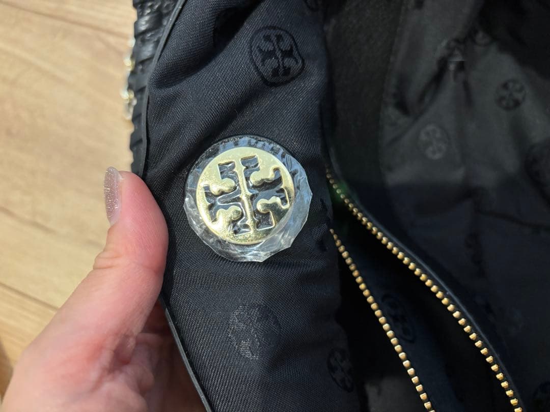 本日限定値下げ中です‼︎ 美品　トリーバーチ　レザーチェーンバック　ブラック