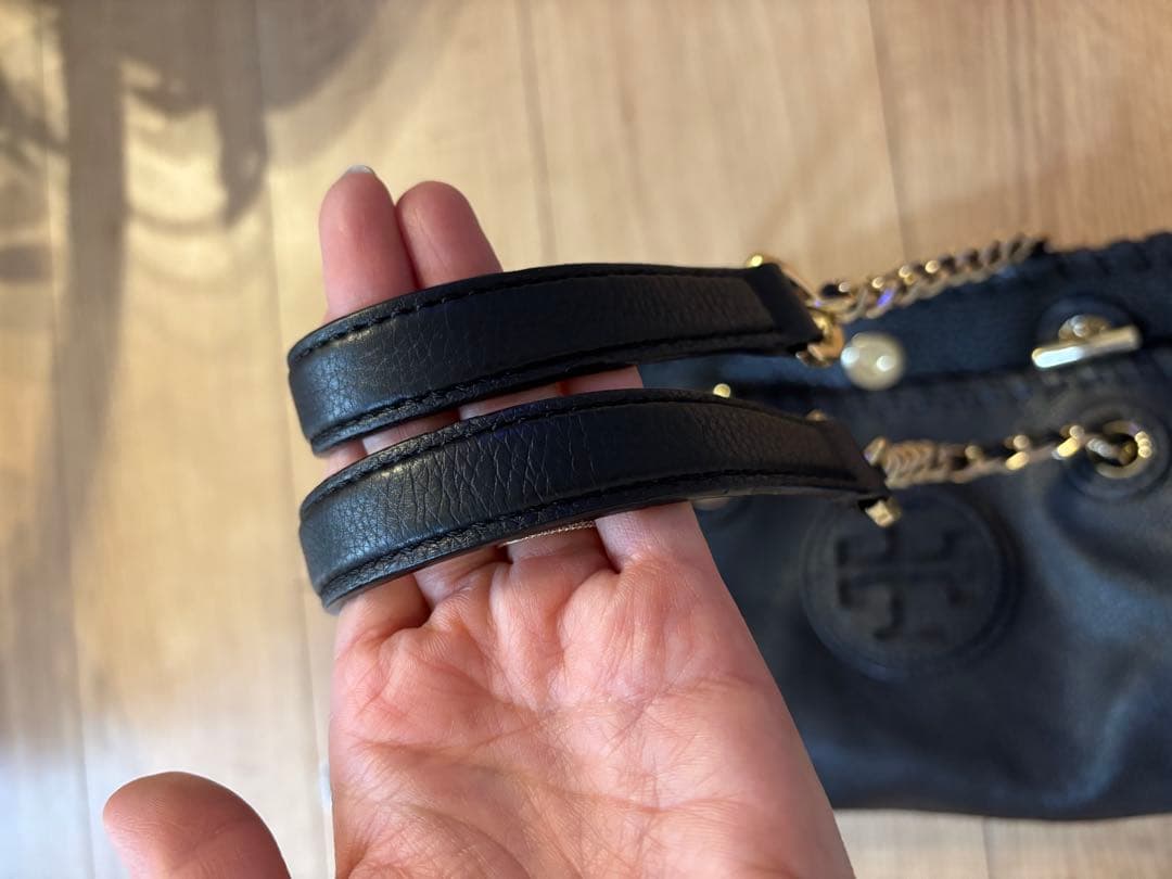 本日限定値下げ中です‼︎ 美品　トリーバーチ　レザーチェーンバック　ブラック