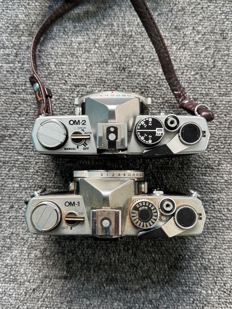 Olympus OM1/OM2 カメラ　2個　V022
