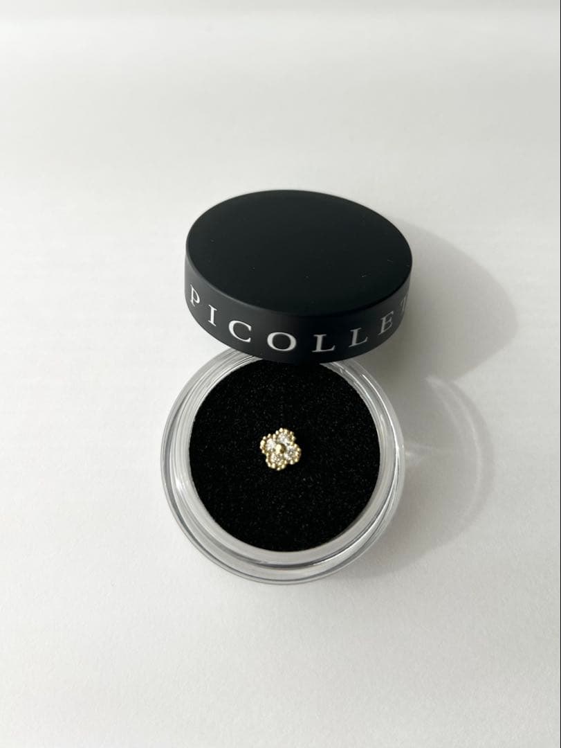 PICOLLE K18 天然ダイヤモンド フラワー ミル打ち ピアスパーツ