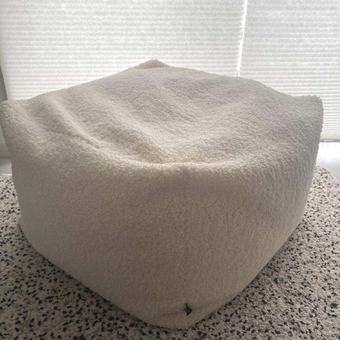 HAY POUFビーズクッション クリーム