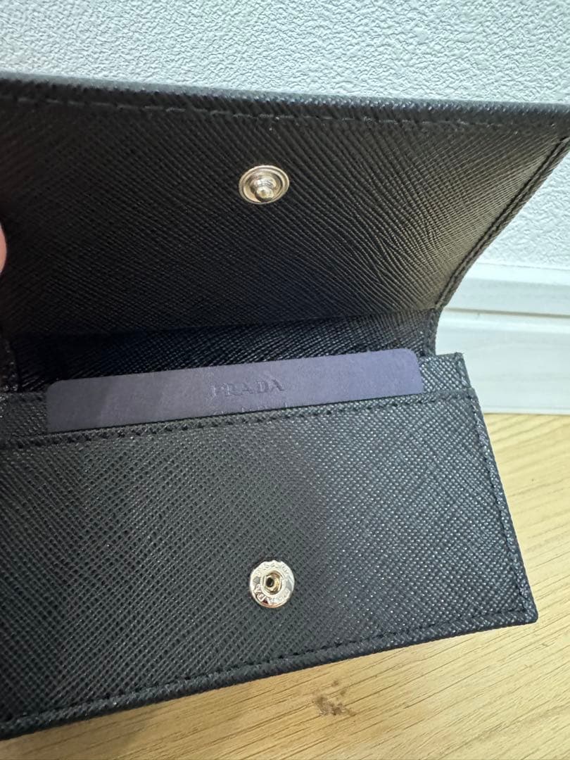 【未使用品】PRADA カードケース　名刺入れ　三角ロゴ　サフィアーノレザー　黒