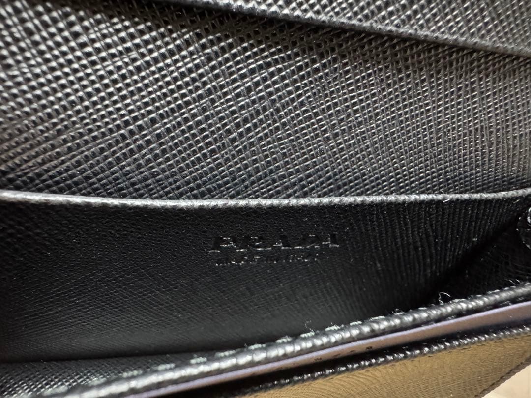 【未使用品】PRADA カードケース　名刺入れ　三角ロゴ　サフィアーノレザー　黒