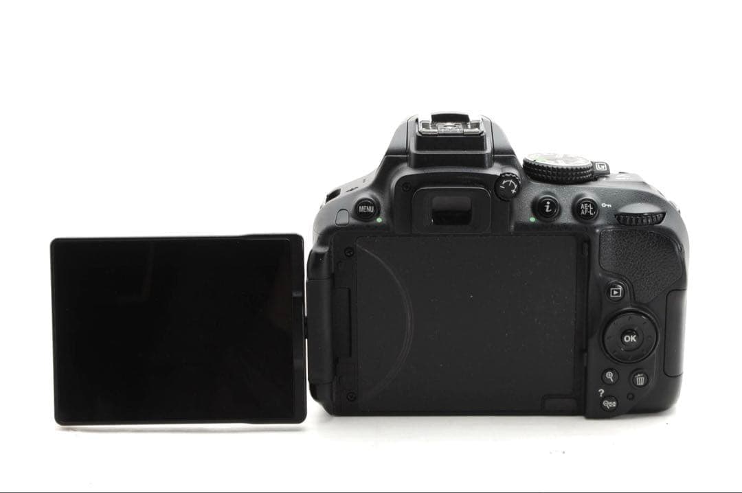 【美品】軽量❤️Nikon D5300❤️Wi-Fiで即シェア❤️手ブレ補正付