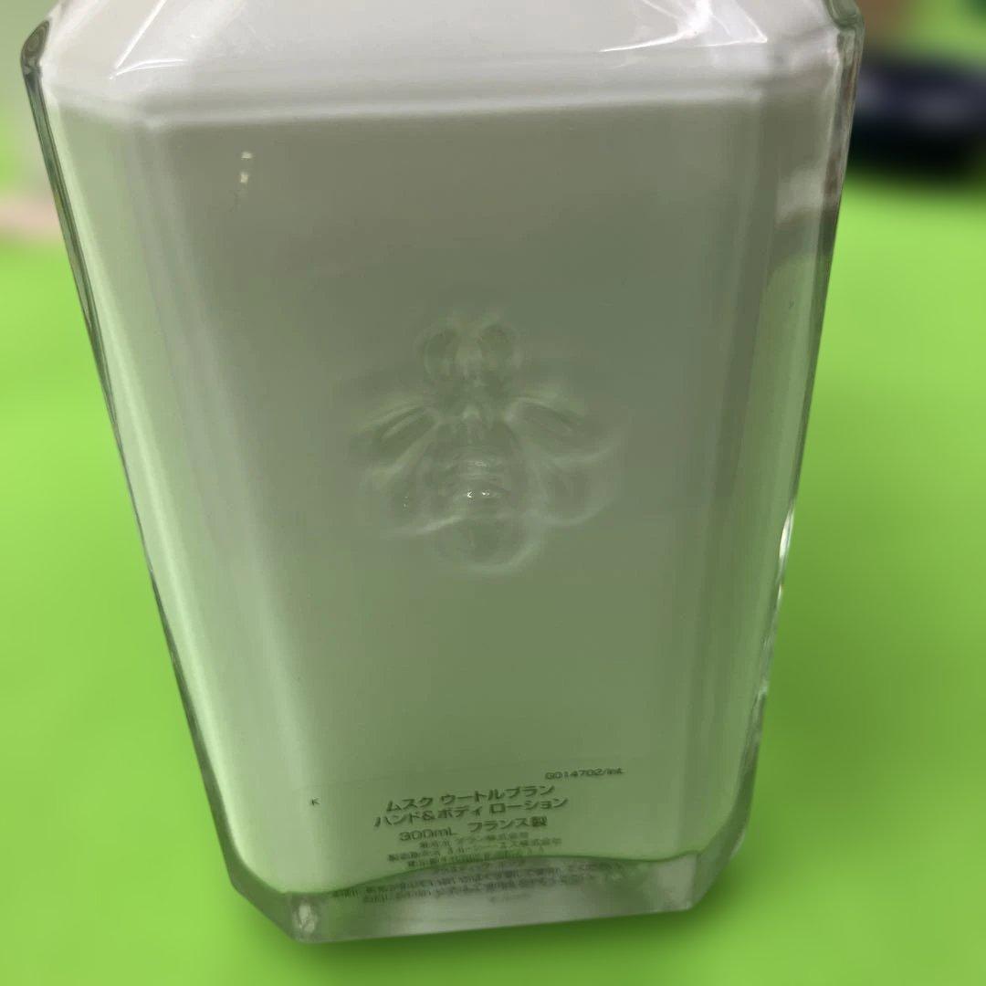 ほぼ未使用‼️【ゲラン】ムスクウートルブラン　ハンド&ボディローション　300ml