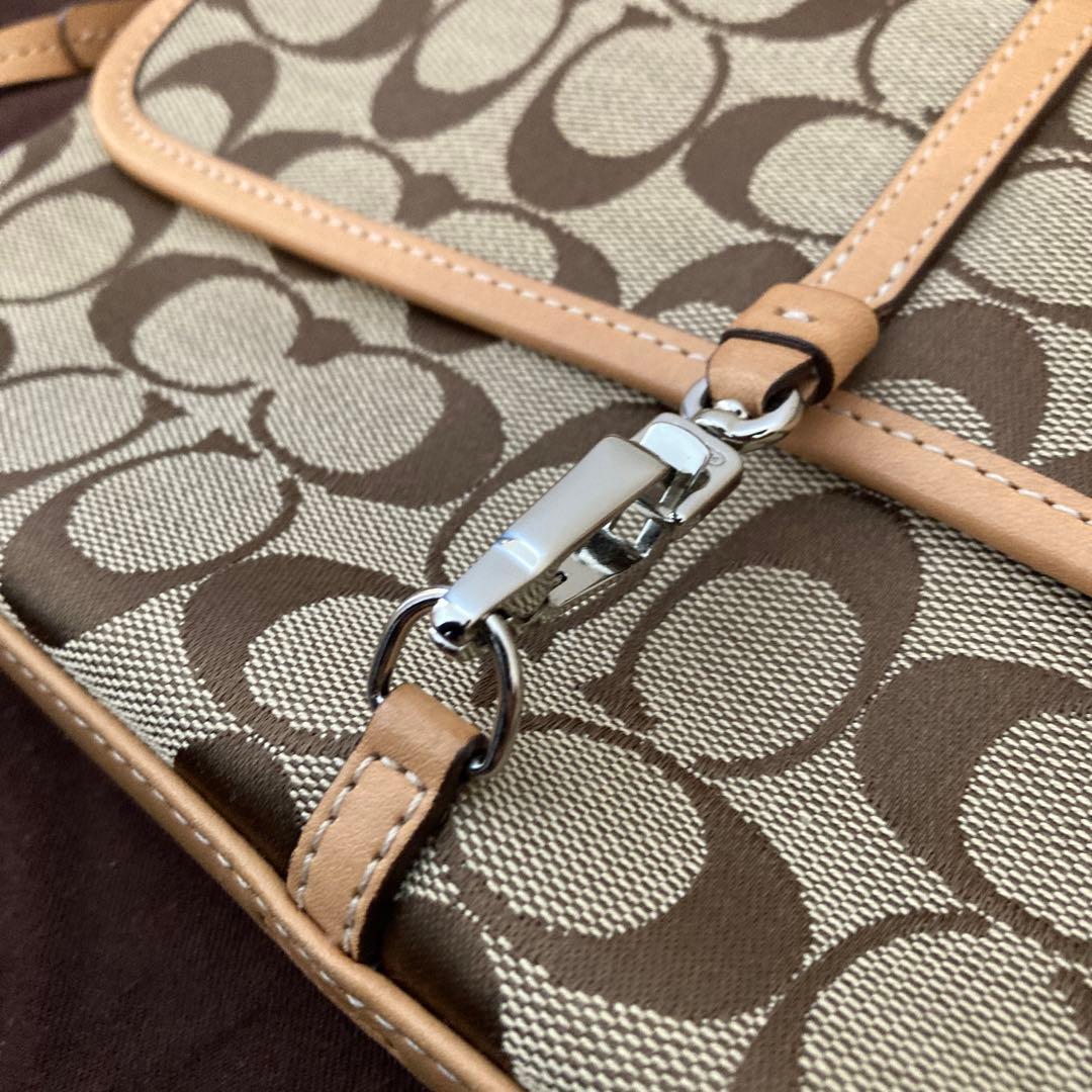 COACH ロゴ柄 クラッチバッグ ベージュ/ブラウン