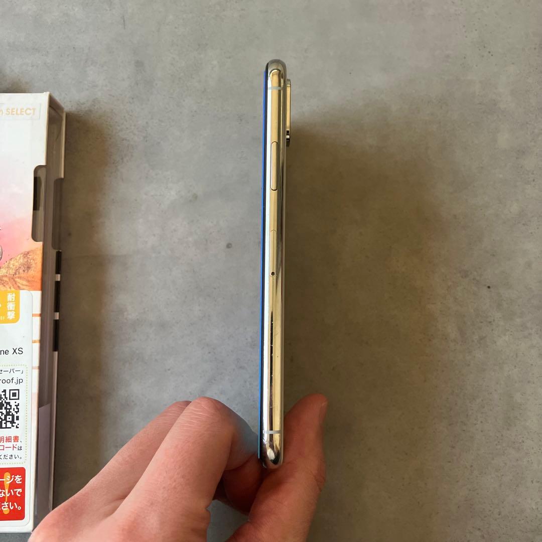 y*u様 美品 Apple iPhone Xs 512GB 新品防水カバーのオマ