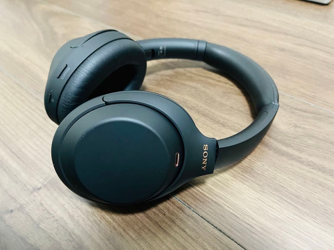SONY ノイズキャンセリング ヘッドホン WH-1000XM4 黒　美品