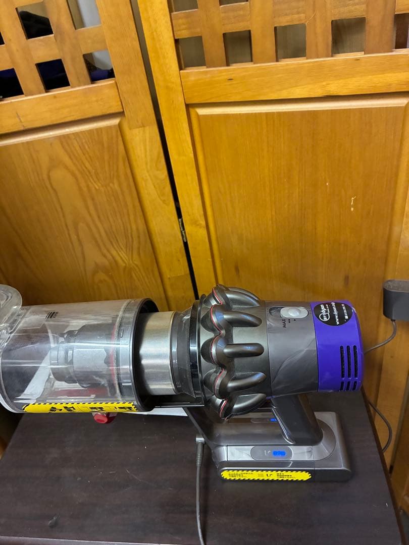 Dyson V10 コードレス スティッククリーナー 本体