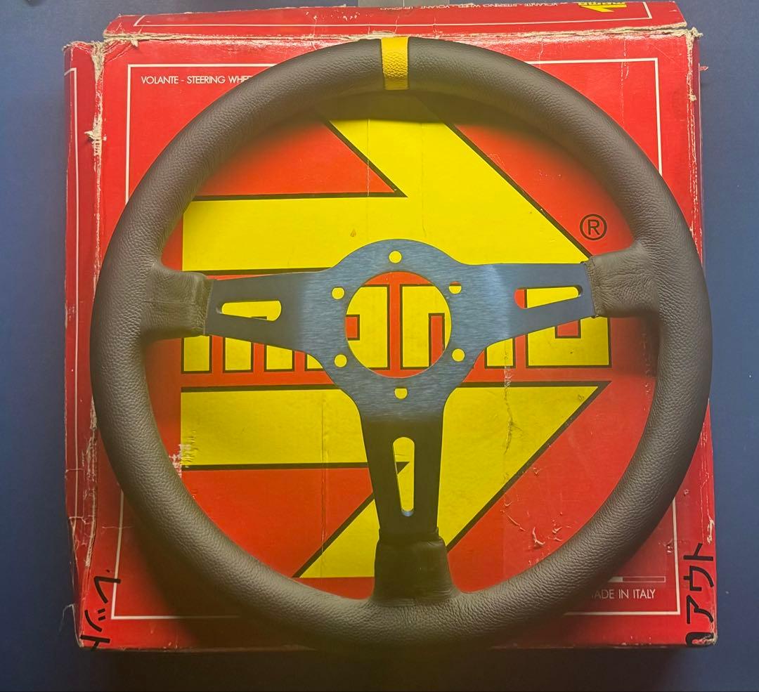 momo ステアリング MOD.08 φ35 モモステ ディープコーン