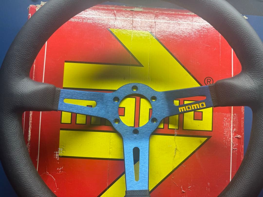 momo ステアリング MOD.08 φ35 モモステ ディープコーン
