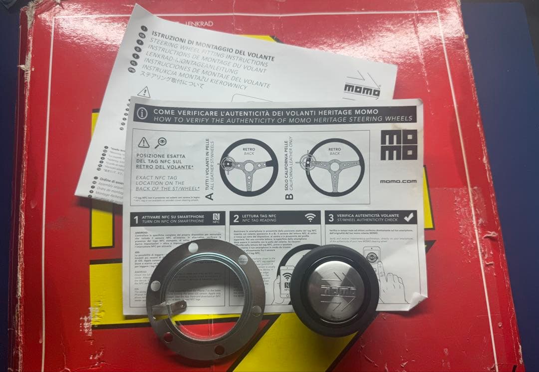 momo ステアリング MOD.08 φ35 モモステ ディープコーン