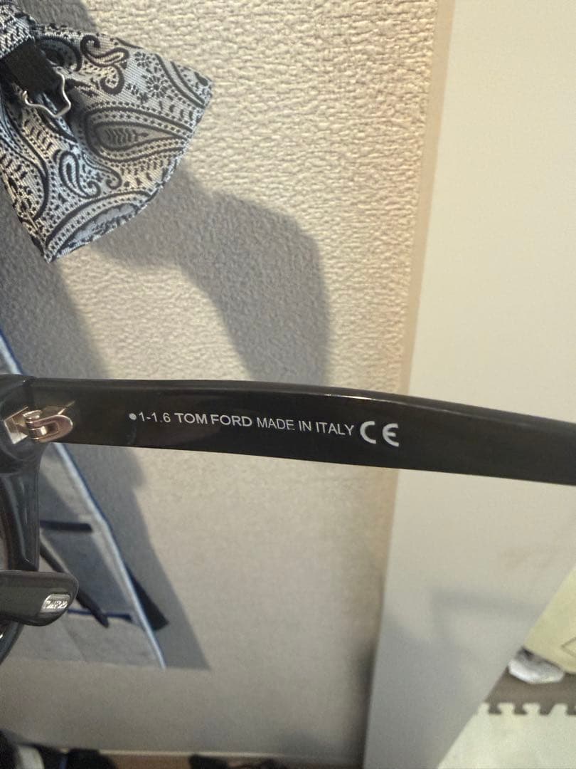 Tom Ford ブラック サングラス