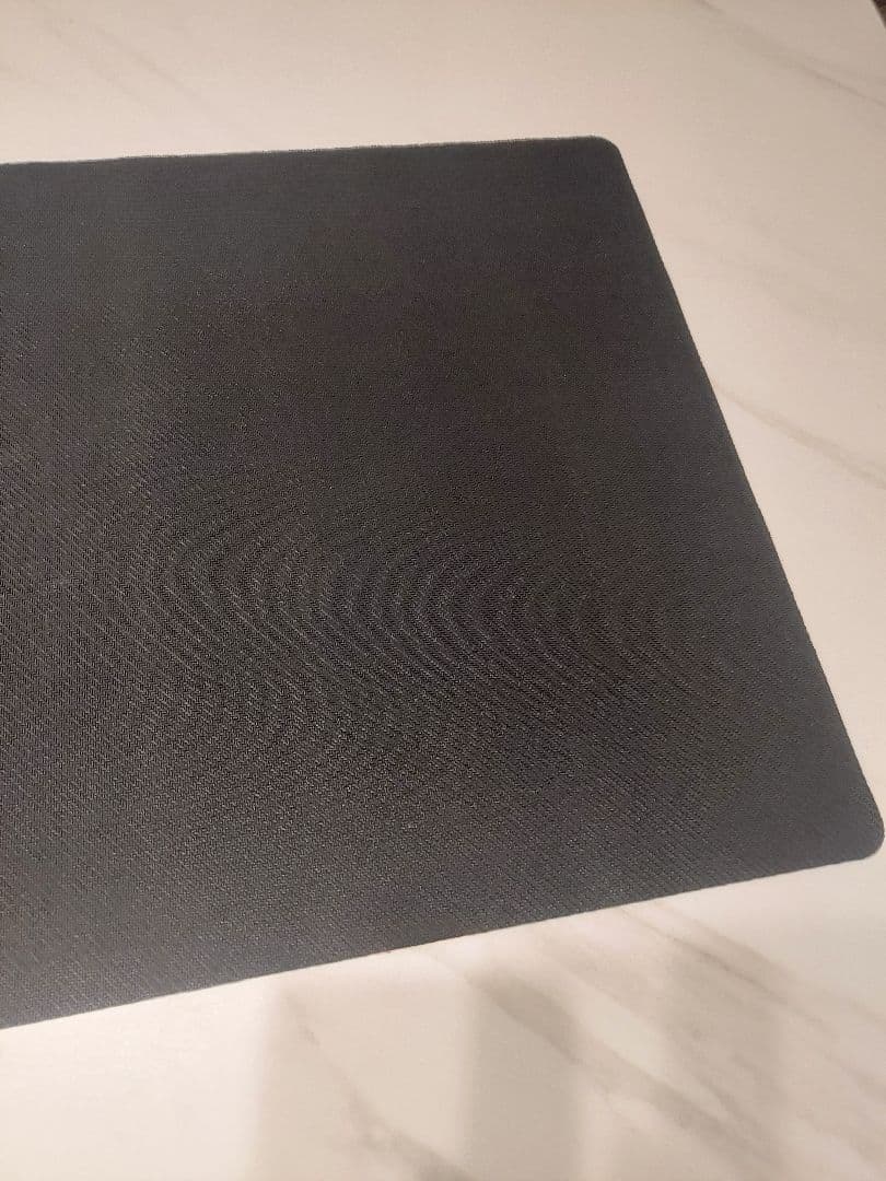 超貴重！海外ポケモンセンター限定 電撃ピカチュウ プレイマット