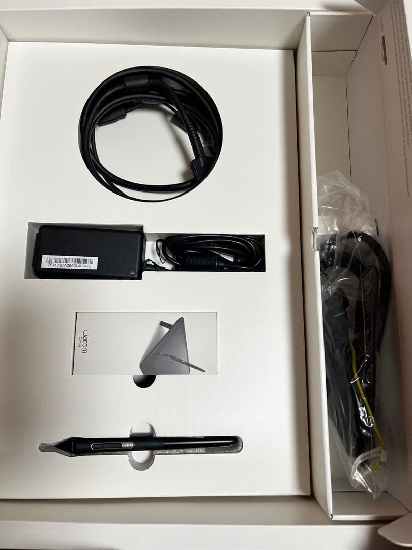 Wacom citiq16液晶ペンタブレット【中古美品】