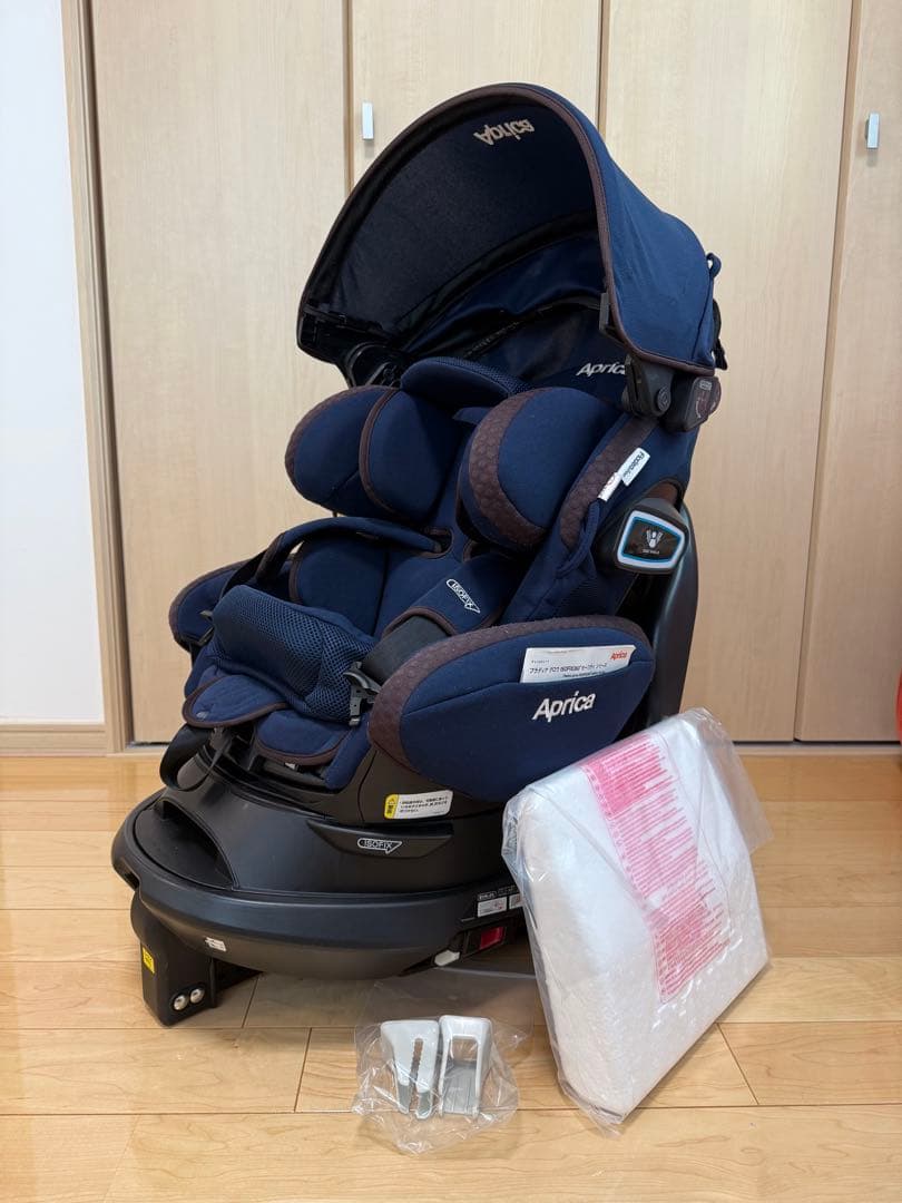 アップリカ　フラディアグロウ　ISOFIX360°セーフティー　プレミアム