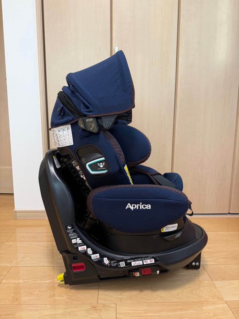 アップリカ　フラディアグロウ　ISOFIX360°セーフティー　プレミアム