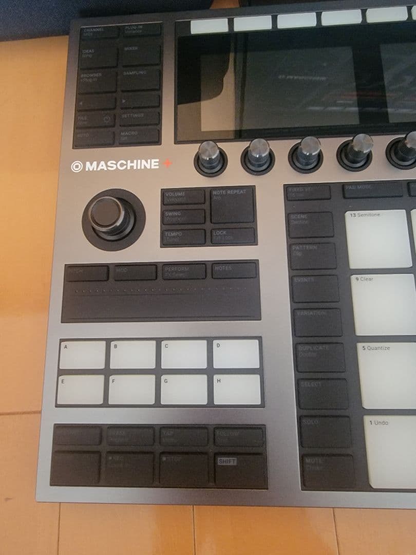 DJ機材 Native Instruments MASCHINE+