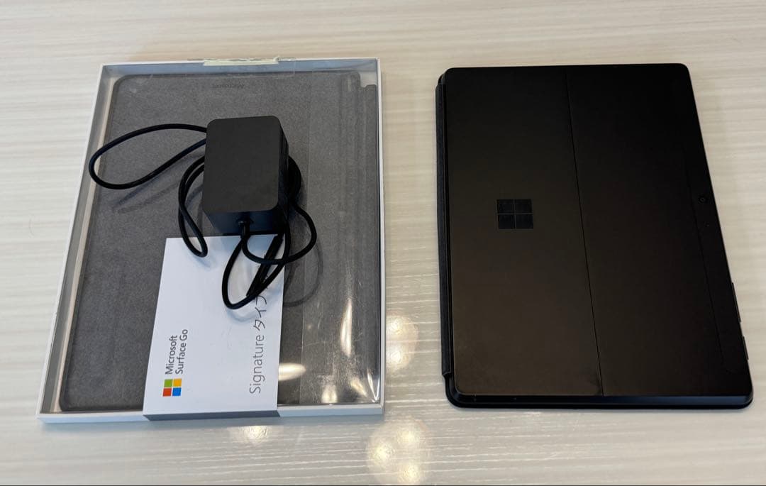 美品　Surface Go3 〔Core i3／8GB／SSD128GB〕