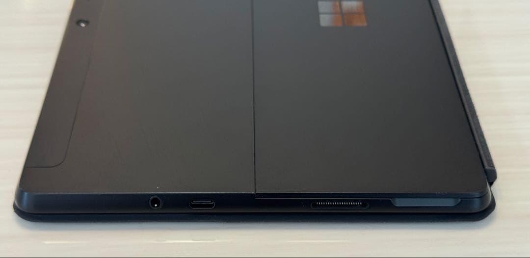 美品　Surface Go3 〔Core i3／8GB／SSD128GB〕