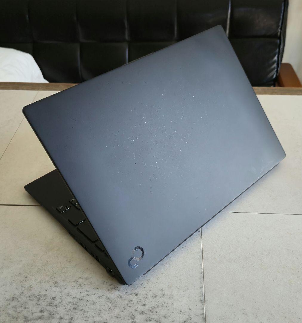 富士通 14インチ FMV-Zero LIFEBOOK-UH 超軽量888g