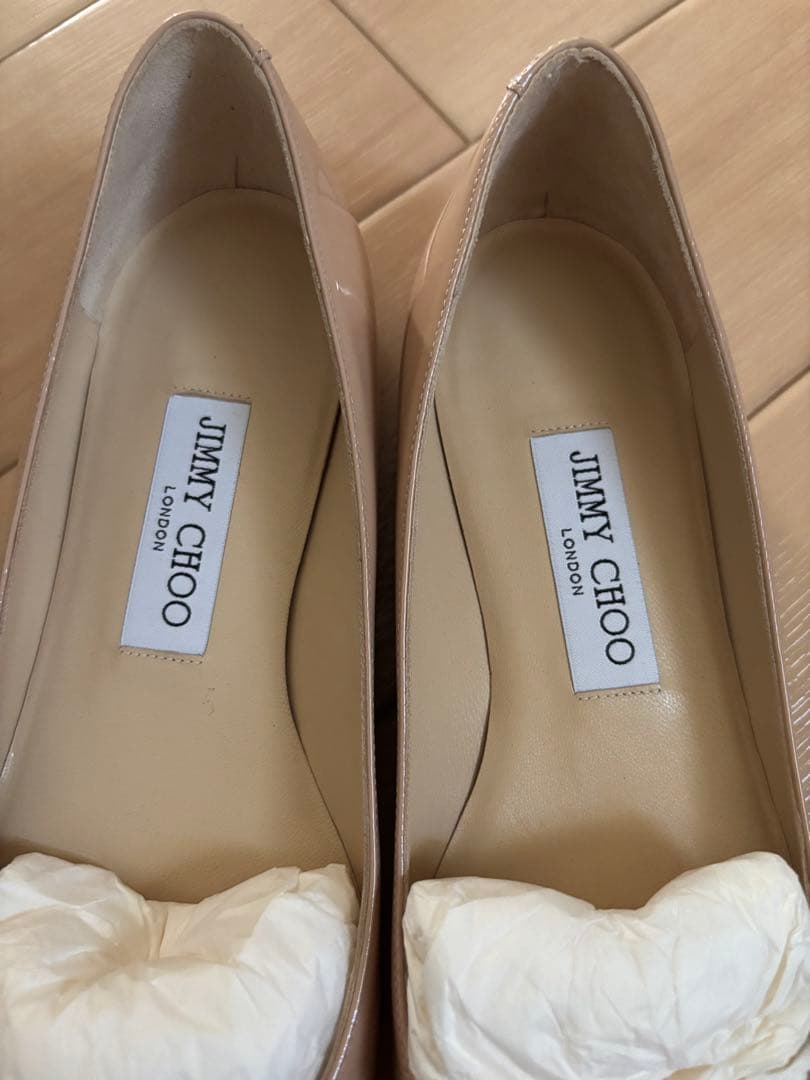 【美品】Jimmy Chooベージュ パテントレザー　フラットシューズ　24cm