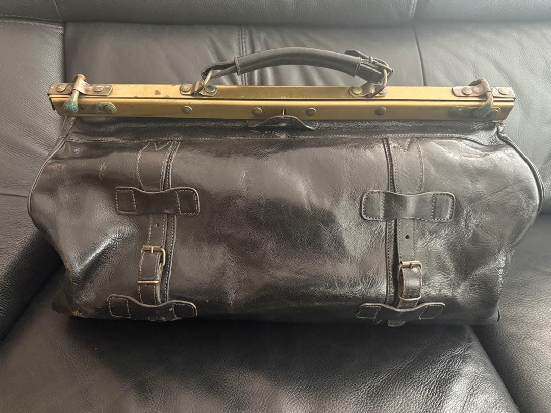 真鍮フレーム×本革 ドクターバッグ｜重厚感あるヴィンテージレザー