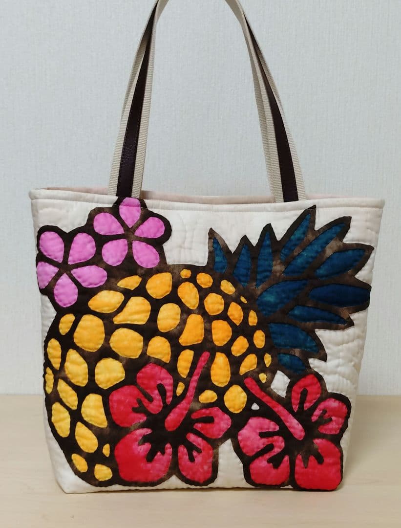 ハワイアンキルトバッグ・ハンドメイド・パイナップル・ハイビスカス・プルメリア