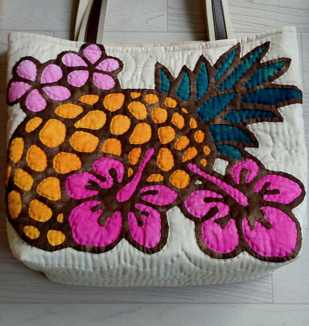 ハワイアンキルトバッグ・ハンドメイド・パイナップル・ハイビスカス・プルメリア