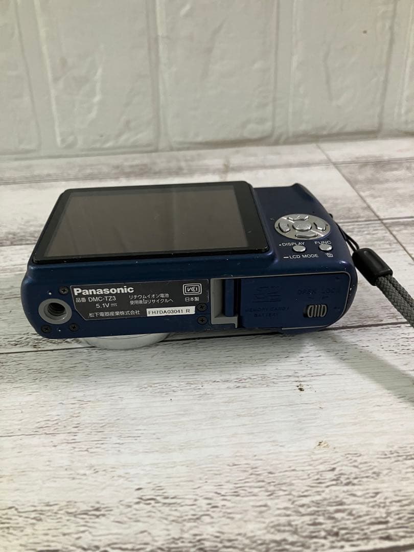 Panasonic LUMIX DMC-TZ3 コンパクトデジタルカメラ
