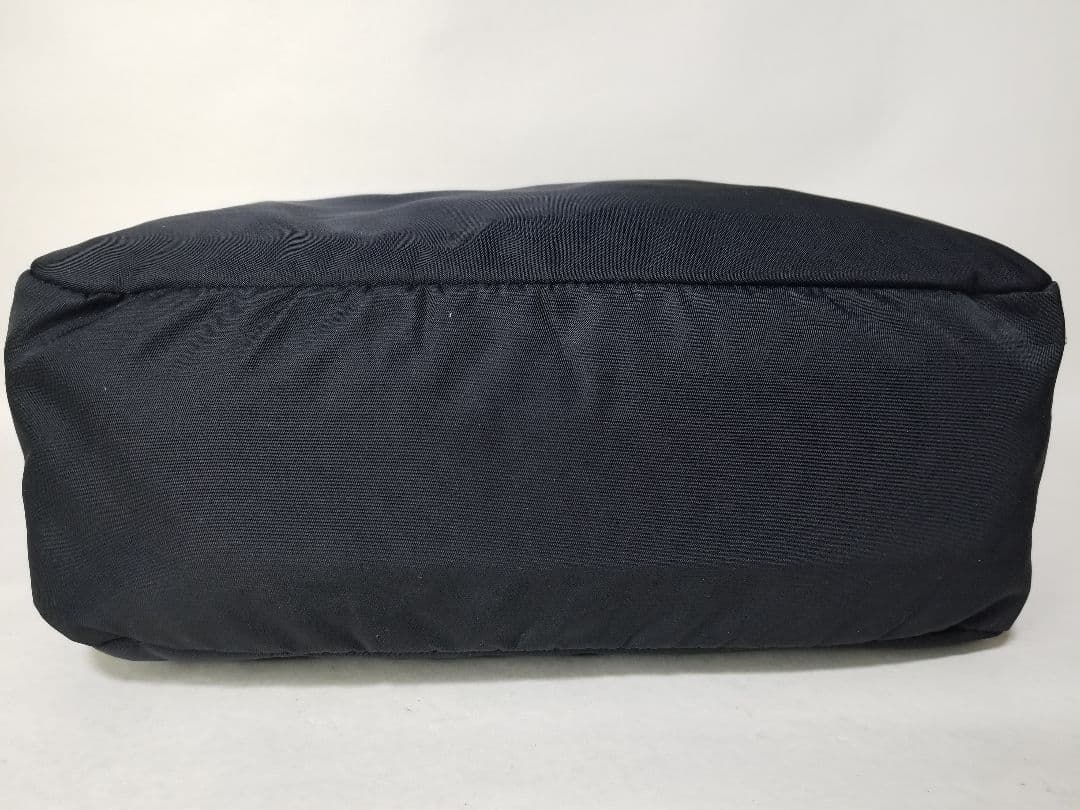 プラダ テスート ブラックナイロン ハンドバッグ/トートバッグ、レディース、