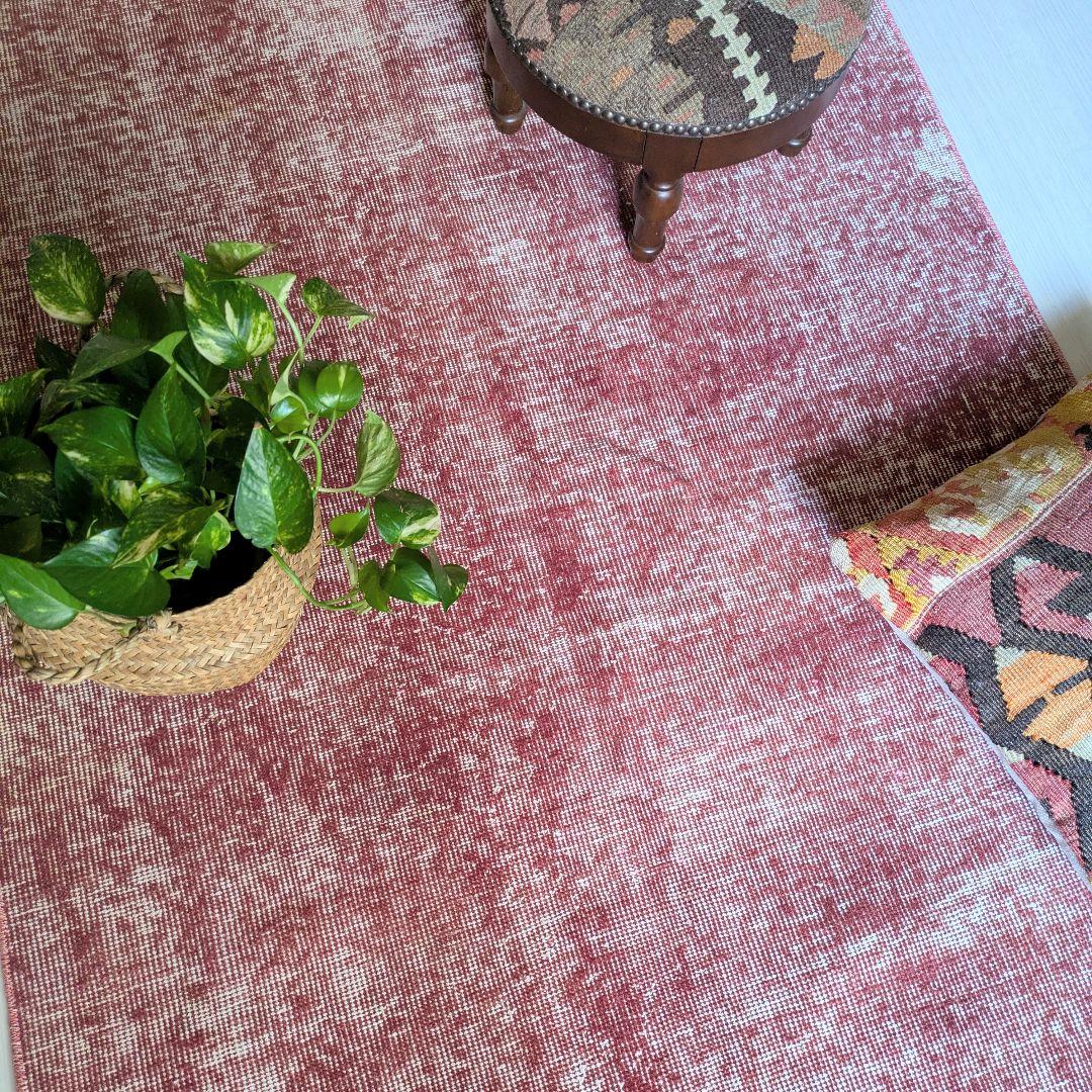 106×150 オーバーダイワンカラー赤　トルコヴィンテージラグ