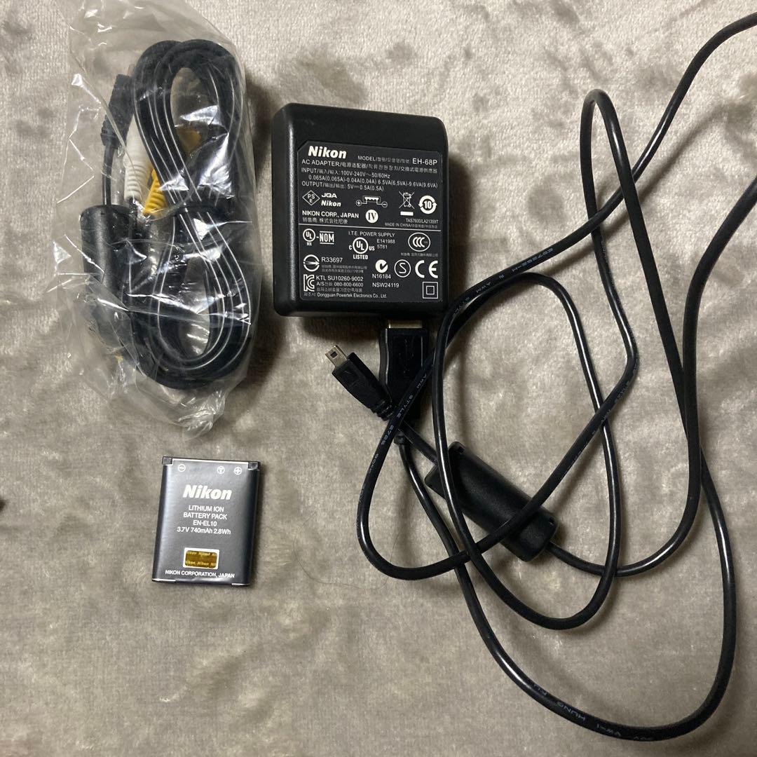 Nikon ニコン　COOLPIX S3000 中古品