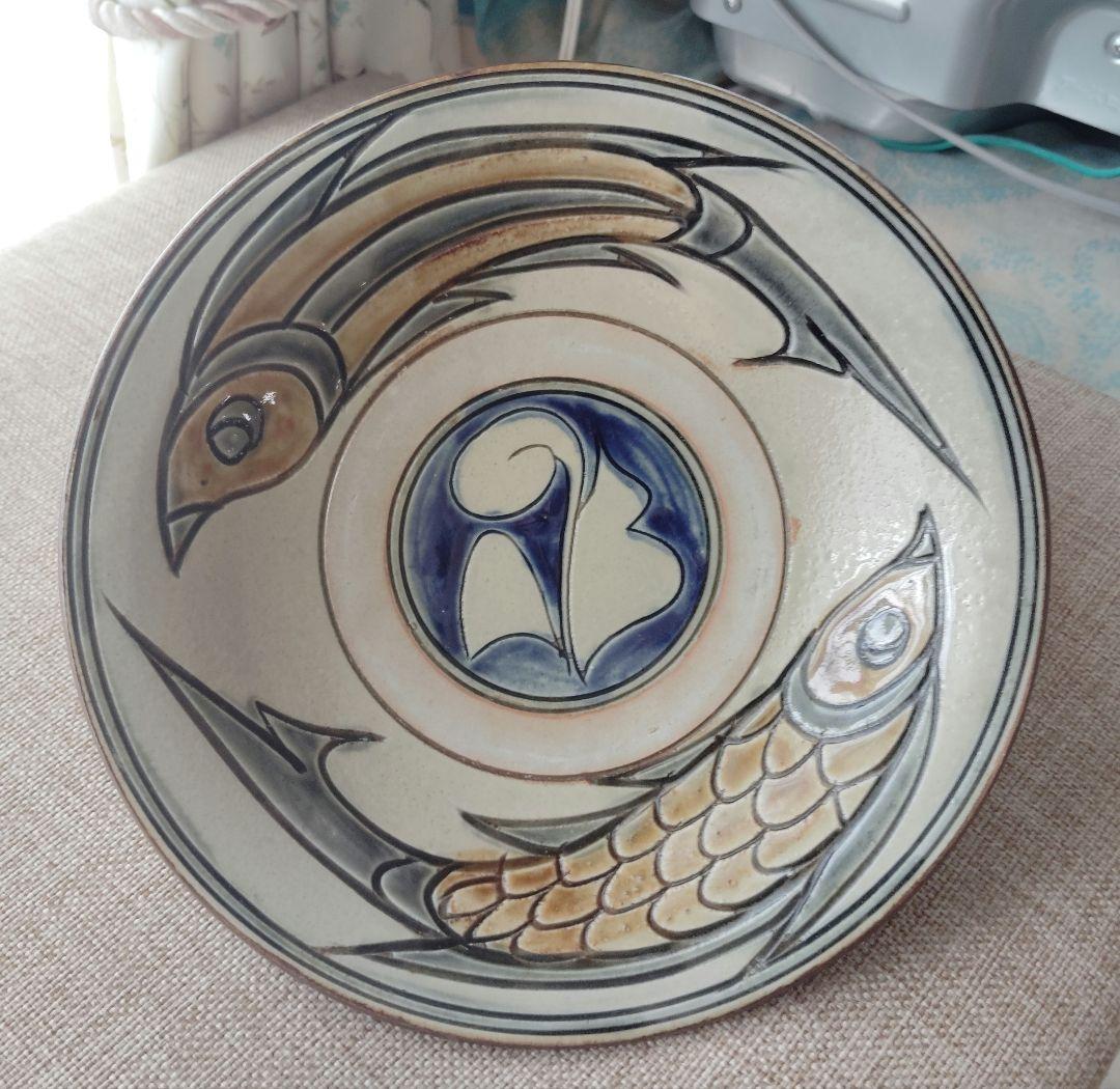 宮城須美子さん作　魚紋の大皿