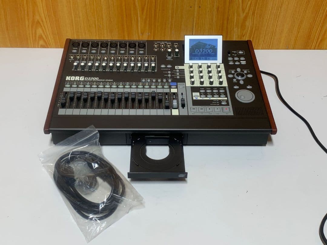 KORG D3200 デジタルレコーディングスタジオ ブラック